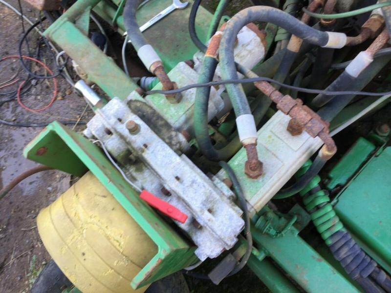 Ultra Hydraulic Motor 5092 4294 breaking John Deere mower £150 plus vat £180