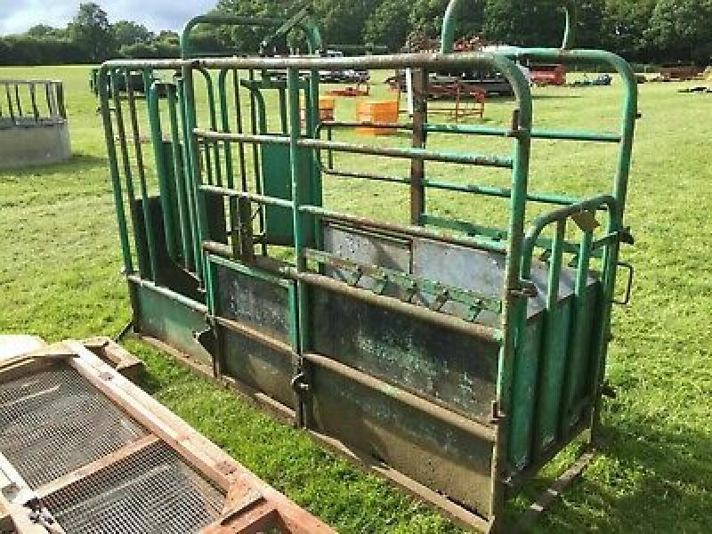 Cattle Crush £350