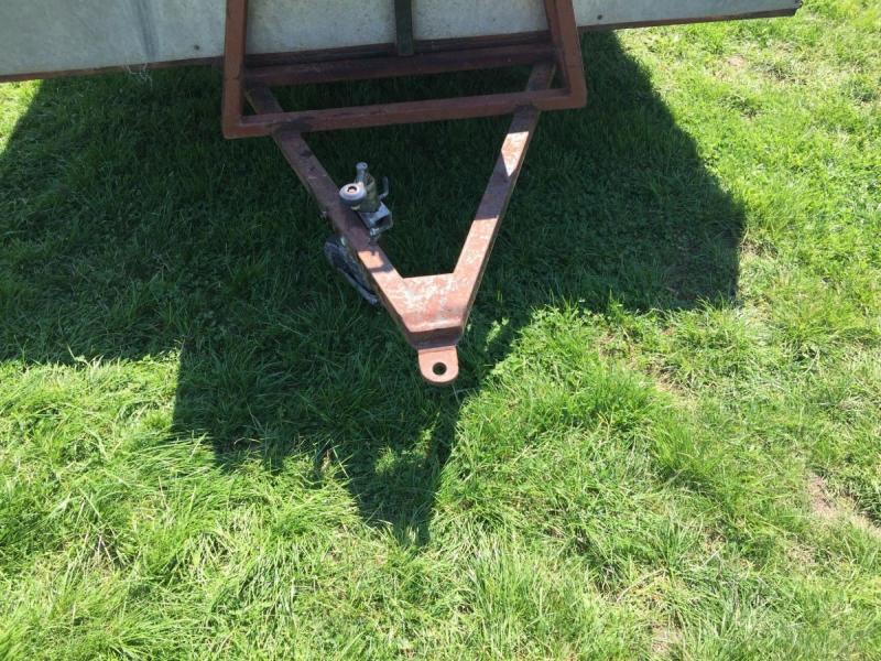 Low level trailer with hydraulic winch £700
