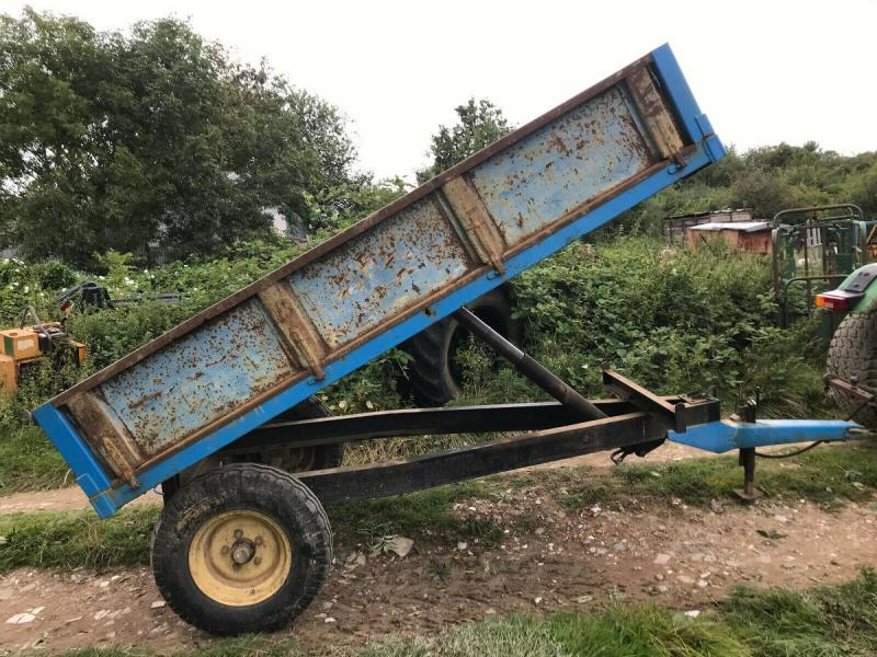 Tipping trailer 3 ton - steel - £850