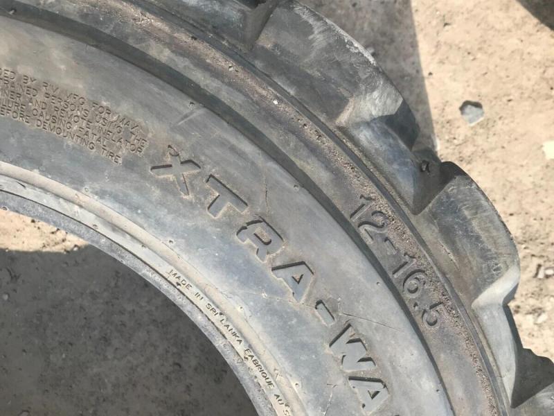 Fork lift tyre 12 - 165