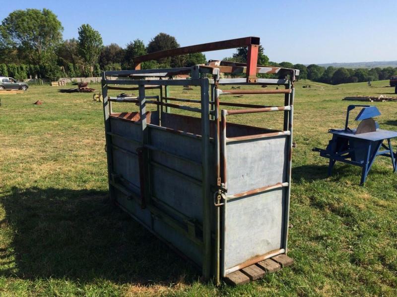 Cattle Weighing Crate £390
